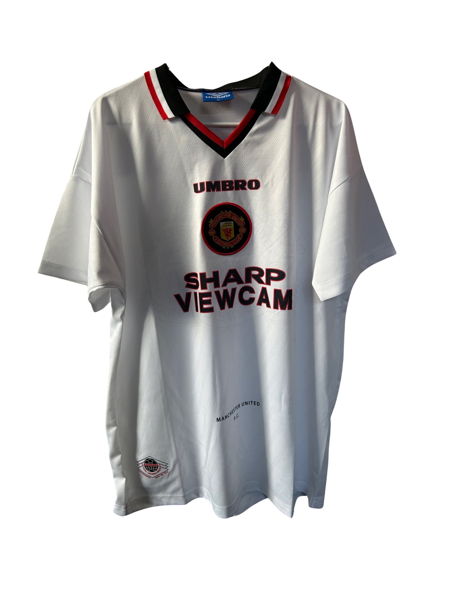 Manchester United 1996-97 Away Shirt, #7 Eric Cantona - XL