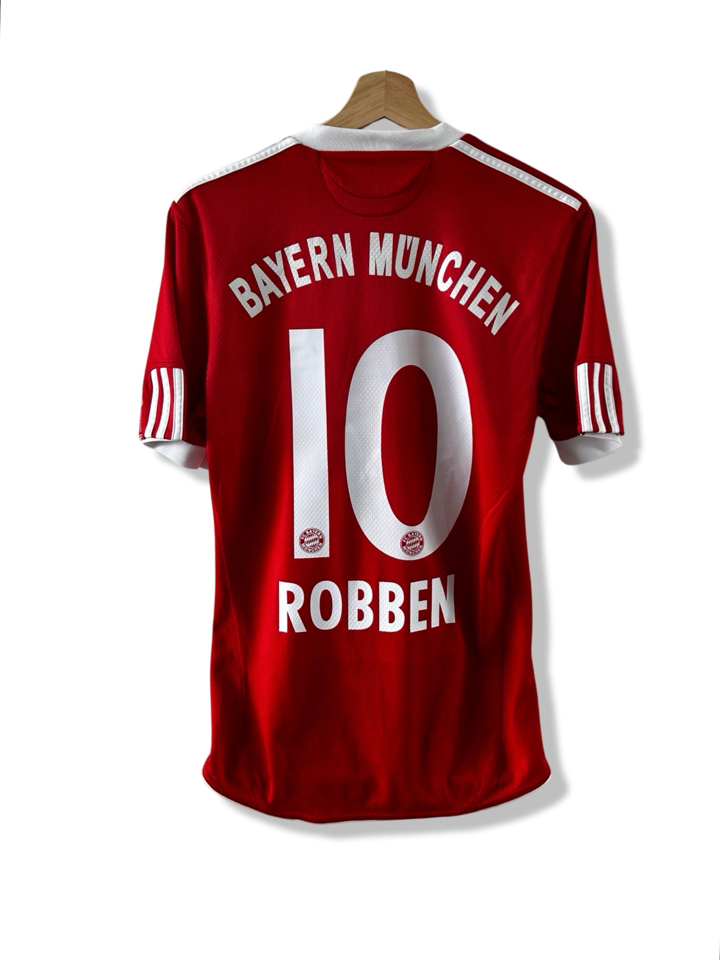 FC Bayern Munich 2009-10 Home Shirt, #10 Arjen Robben - S