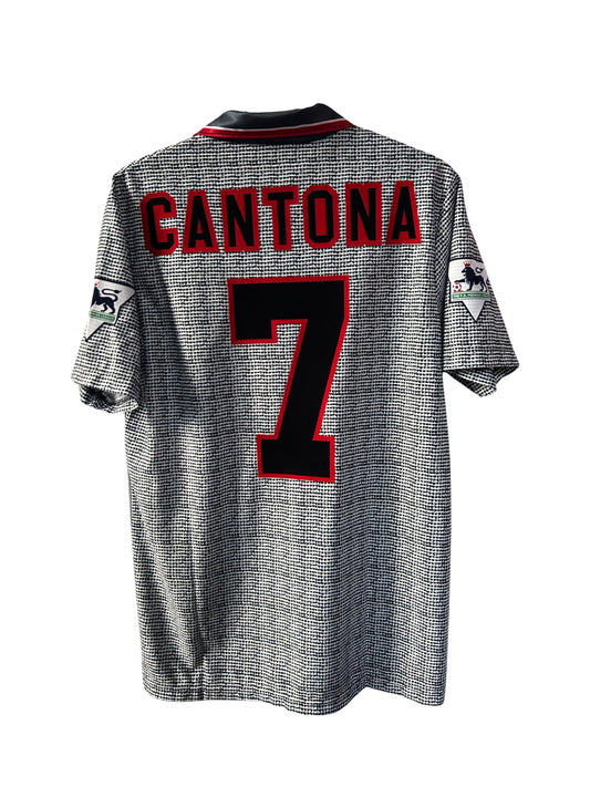 Manchester United 1995/96 Away Shirt, #7 Eric Cantona - M
