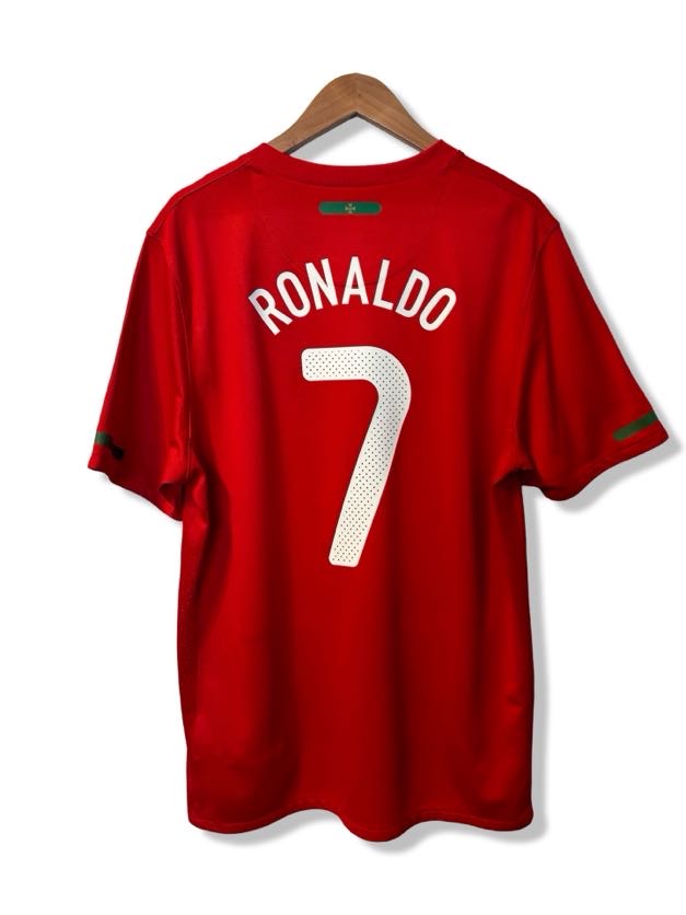 Portugal National Team 2010 Home Shirt, #7 Cristiano Ronaldo - L