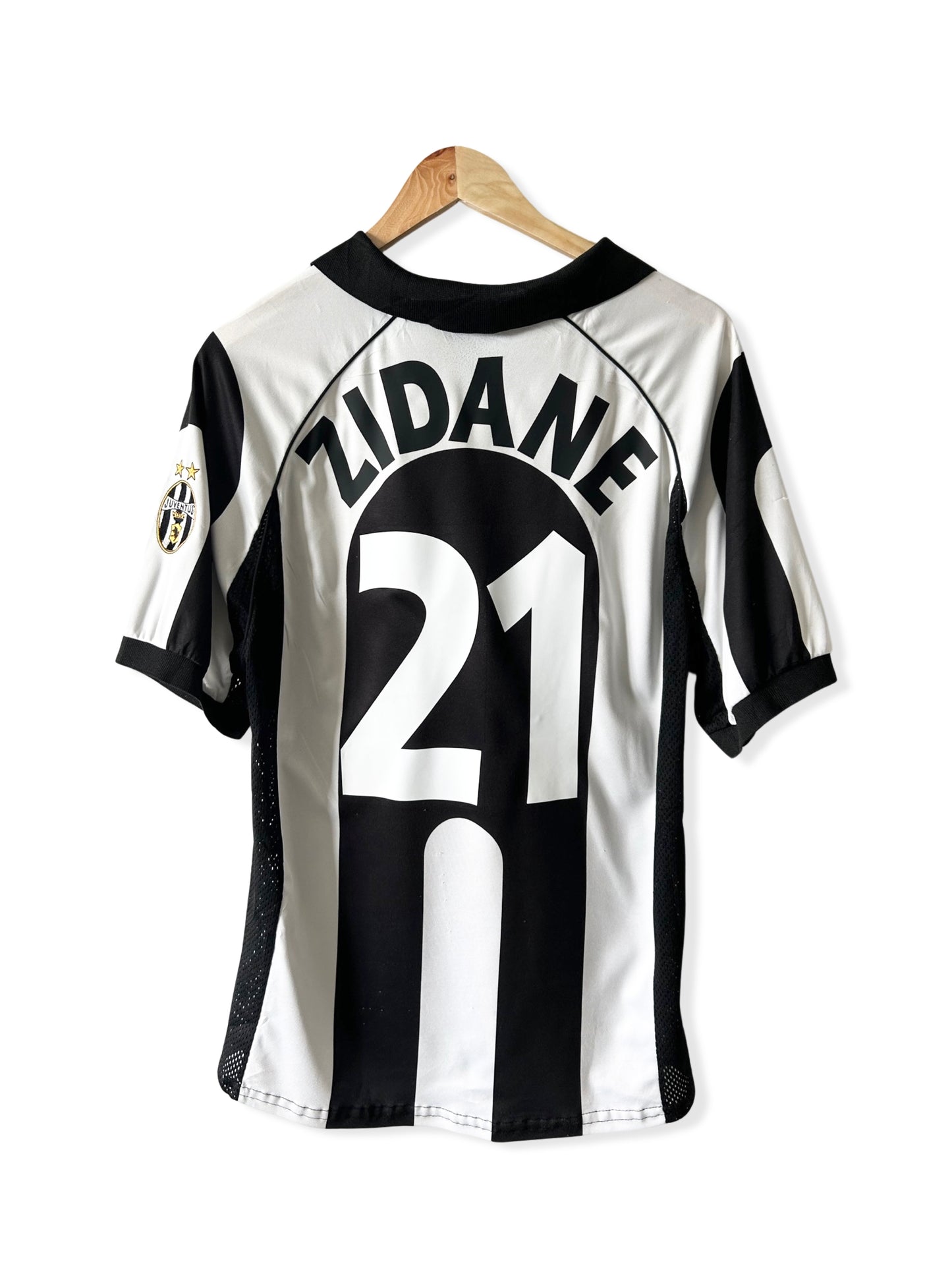 Juventus FC 1997-98 Centurian Home Shirt, #21 Zinedine Zidane - M
