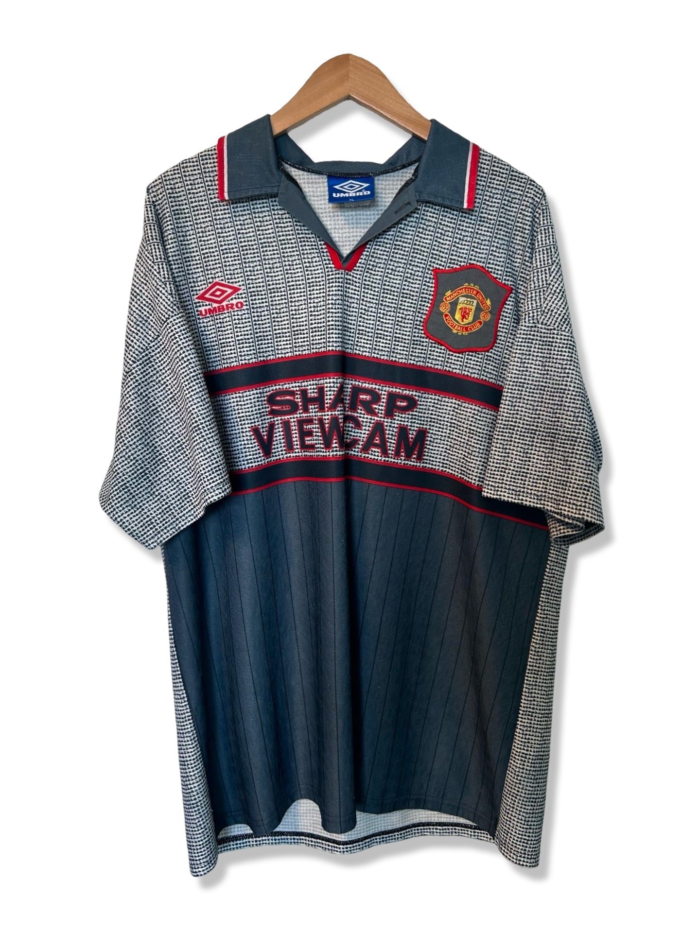 Manchester United 1995-96 Away Shirt  #7, Eric Cantona - XL